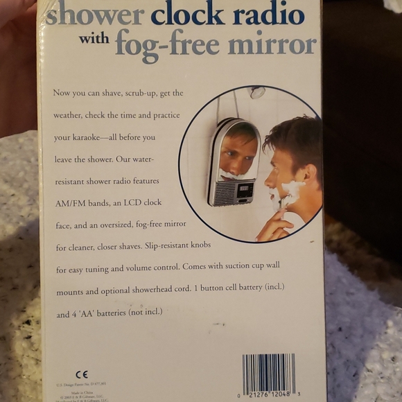 Shower Clock Radio with fog-free mirror - Picture 2 of 2